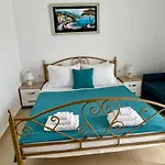 Artur Hotel *