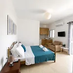 Artur Hotel *