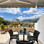Artur Hotel *