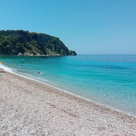 Hotel Artur Himare