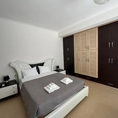Artur Hotel *