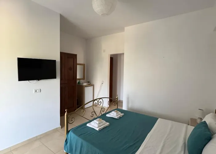 Artur Hotel *